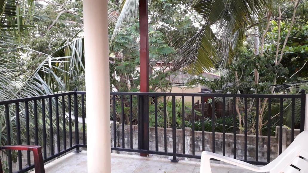 Hotel Blue Point Rest à Tangalle Extérieur photo
